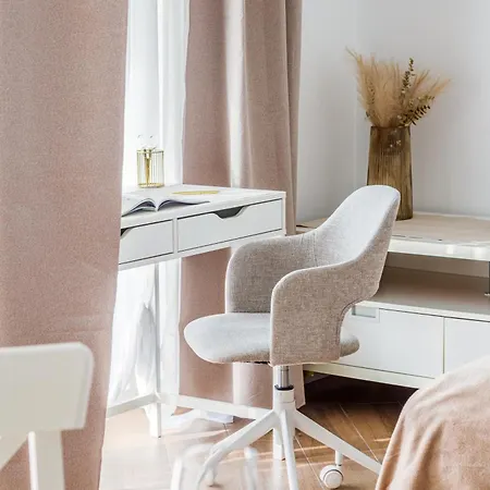 Lejlighed Golden Wings By Aparo -- Cicha Okolica, Nowy Apartament, Taras, Lozeczko Dla Dziecka, Nowoczesne Bemowo Warszawa