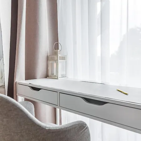 Golden Wings By Aparo -- Cicha Okolica, Nowy Apartament, Taras, Lozeczko Dla Dziecka, Nowoczesne Bemowo Apartment