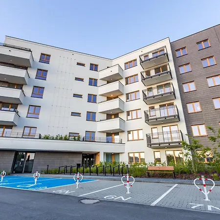Apartment Golden Wings By Aparo -- Cicha Okolica, Nowy Apartament, Taras, Lozeczko Dla Dziecka, Nowoczesne Bemowo