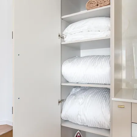 Golden Wings By Aparo -- Cicha Okolica, Nowy Apartament, Taras, łóżeczko Dla Dziecka, Nowoczesne Bemowo *