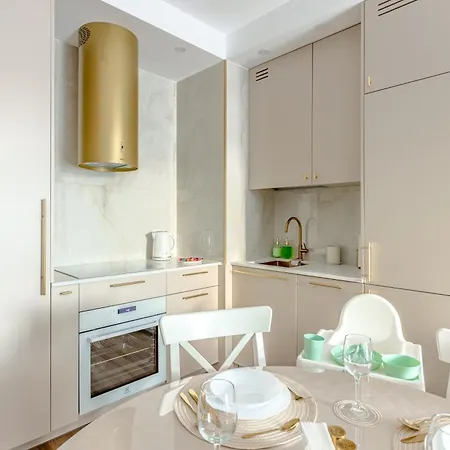 Golden Wings By Aparo -- Cicha Okolica, Nowy Apartament, Taras, Lozeczko Dla Dziecka, Nowoczesne Bemowo * Varşova