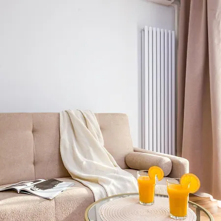 Golden Wings Warszawa By Aparo -- Cicha Okolica, Nowy Apartament, Taras, Lozeczko Dla Dziecka, Nowoczesne Bemowo