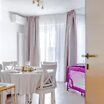 Daire Golden Wings By Aparo -- Cicha Okolica, Nowy Apartament, Taras, Lozeczko Dla Dziecka, Nowoczesne Bemowo *